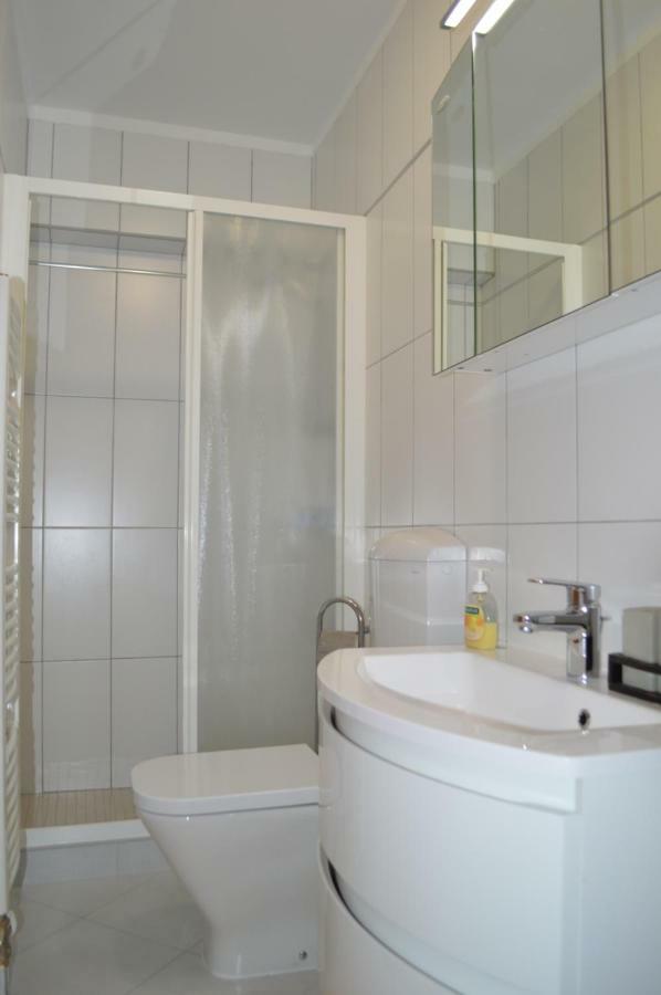 Apartmani Mila Sukosan Bagian luar foto